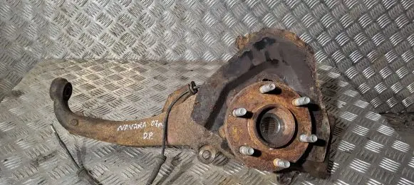 Nissan Navara D40 Front wheel hub