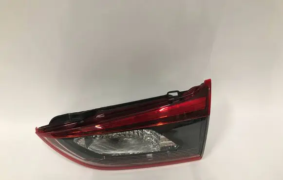 Tailgate rear/tail lights