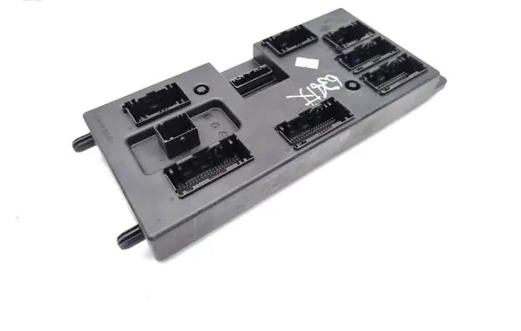 Jaguar I-Pace Central body control module R8E214F041AB