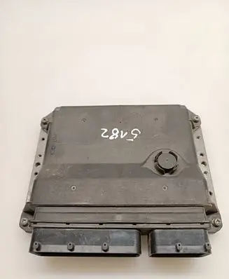 Toyota Auris 150 Engine control unit/module 8966102D82 MB1758004020 1758004020