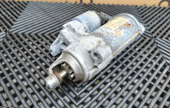 Audi A6 C7 Starter motor 06M911021