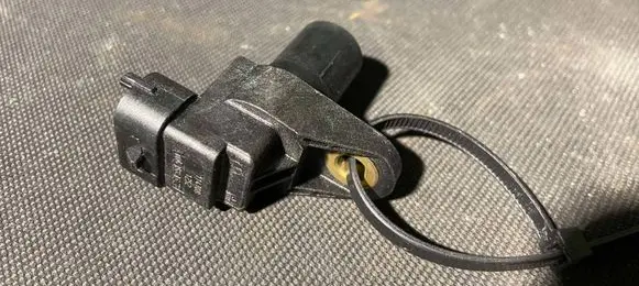 Mercedes-Benz Sprinter W906 Camshaft position sensor A0051531328