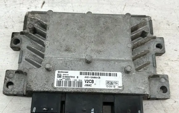 Ford Fiesta Engine control unit/module AV2112A650CB S180047012