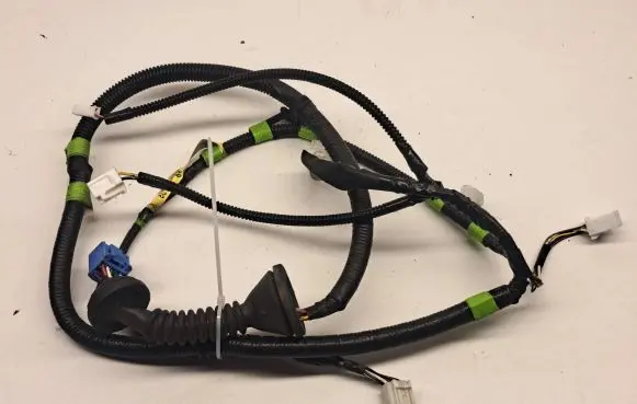Lexus RX 330 - 350 - 400H Rear door wiring loom 8215448110 200701 J5567N66Y41