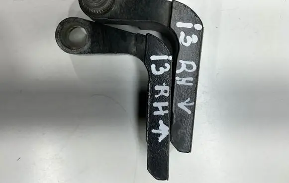 BMW i3 Front door upper hinge ES03DE 7266630 A046574
