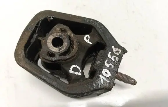 Engine mount bracket