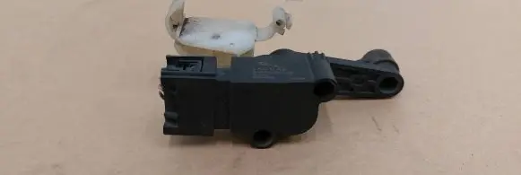 Jaguar XJ X351 Air suspension front height level sensor 8W833C279BE
