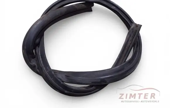 Skoda Octavia Mk2 (1Z) Engine compartment rubber 