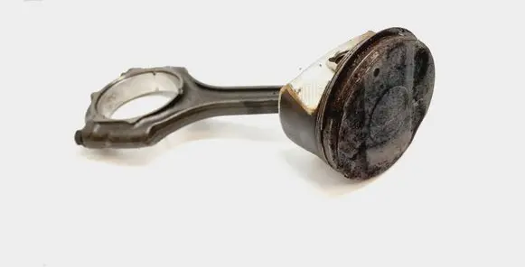 Dodge Challenger Piston with connecting rod