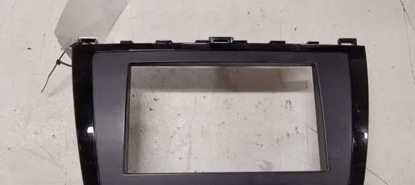 Mazda 6 Radio/GPS head unit trim G33C55211 K4366