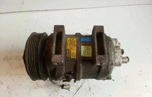 Volvo S40, V40 Air conditioning (A/C) compressor (pump) 8708581