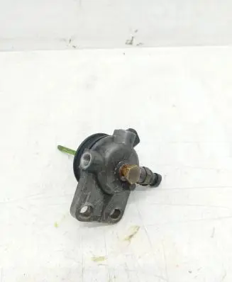 Opel Omega B2 Fuel filter bracket/mount holder 90467415