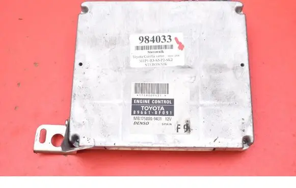 Toyota Corolla Verso E121 Engine control unit/module ECU 89661-0F091