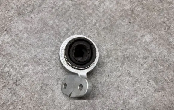 BMW 3 E46 Front wishbone bush 6756063 6783376 31126783376