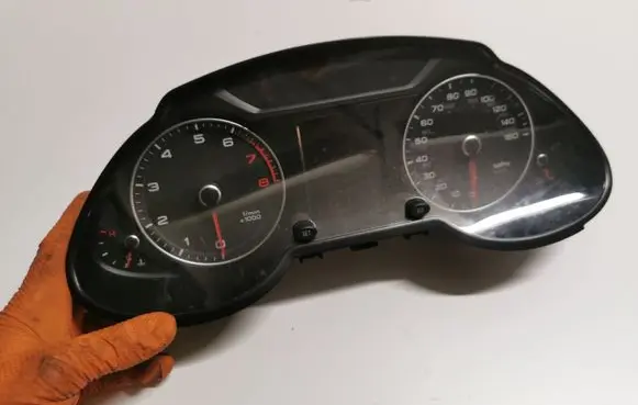 Audi Q5 SQ5 Speedometer (instrument cluster) 8R0920980T