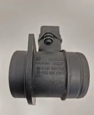 Volkswagen Golf IV Mass air flow meter 0281002757 038906461C