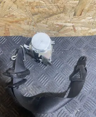 Jaguar XF X250 Front seatbelt 33017492b