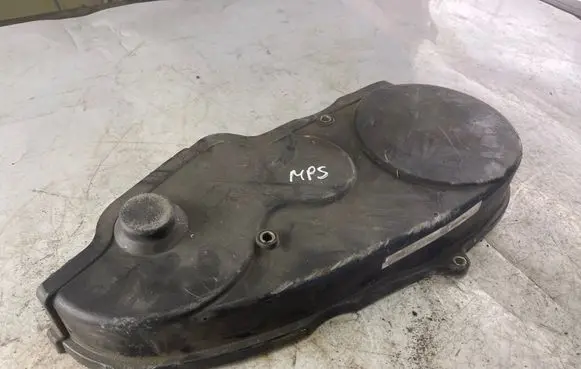 Mitsubishi Pajero Sport I Timing belt guard (cover) Md304936