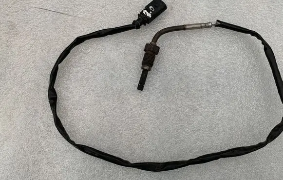 Volkswagen PASSAT B6 Lambda probe sensor 3HTS0062