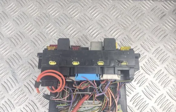 Mercedes-Benz C W203 Fuse box set 2095451401 5DK00848512