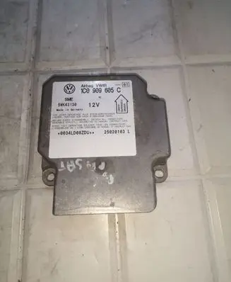 Volkswagen PASSAT B5.5 Airbag control unit/module 1C0909605C 5WK43130