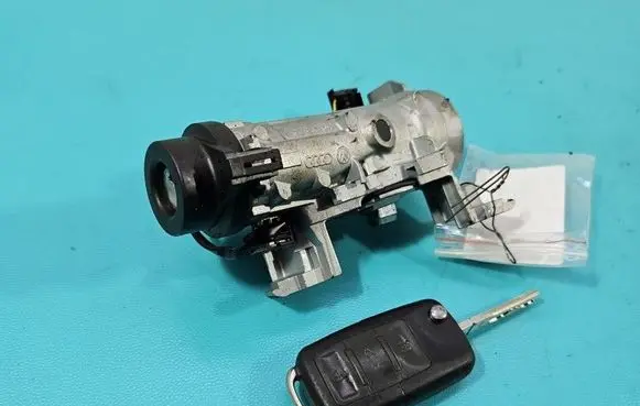 Seat Leon (1P) Ignition lock 1K0905851B IMPRK1546389