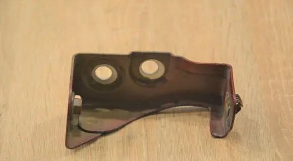 Chevrolet Cruze Headlight/headlamp mounting bracket 