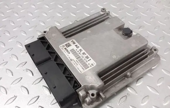 Skoda Octavia Mk3 (5E) Engine control unit/module 04L907309B 0281018510