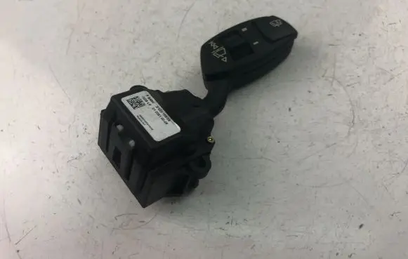 BMW 5 E60 E61 Indicator stalk 692410608