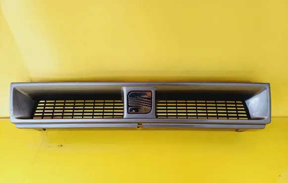 Seat Toledo I (1L) Front grill 1L0853653