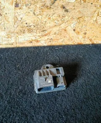 BMW 1 F20 F21 Glow plug pre-heat relay 8513152