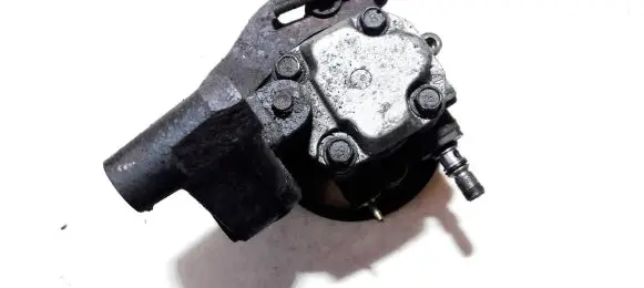 Mazda Xedos 6 Power steering pump