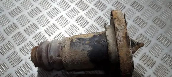 Ford Mondeo MK IV Coil spring mount 
