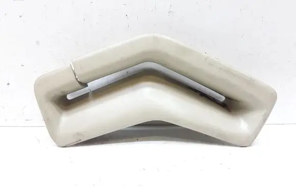 Volvo XC70 Seat belt trim 