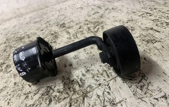 BMW X3 E83 Generator/alternator belt tensioner