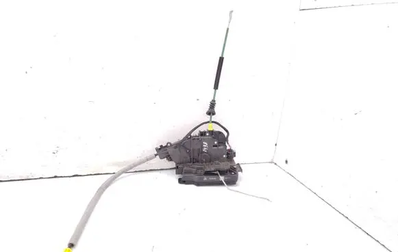 Mercedes-Benz C W205 Front door lock A2220063999