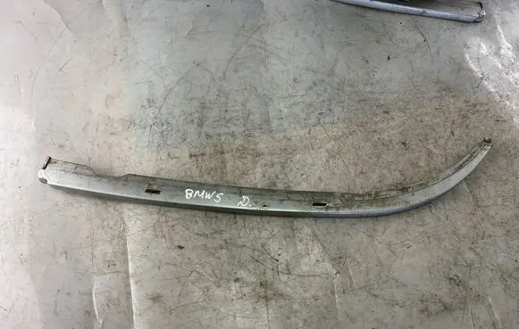 BMW 5 E39 Under headlight/headlamp trim 