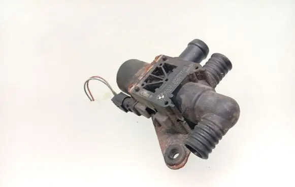 BMW 5 E60 E61 Coolant heater control valve 6911797