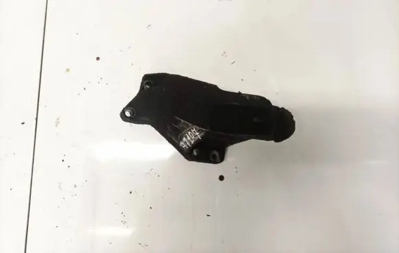 Audi A4 S4 B5 8D Engine mounting bracket