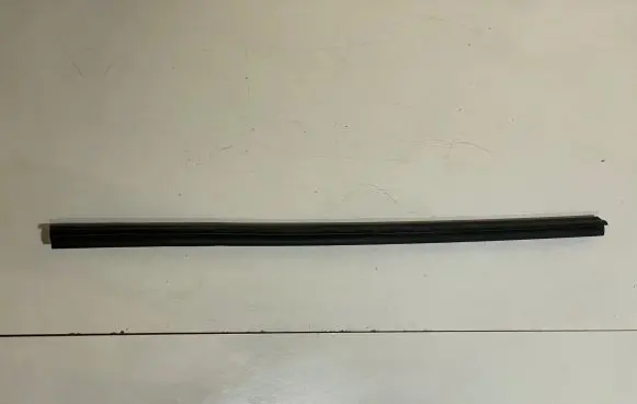 Ford Mustang VI Engine compartment rubber FR3B16A570