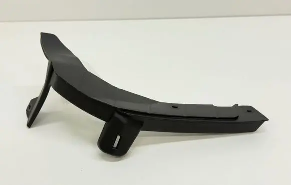 Rear bumper corner part panel trim