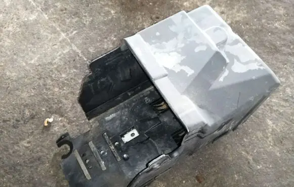 Ford Mondeo MK IV Battery box tray 6G9110723AE