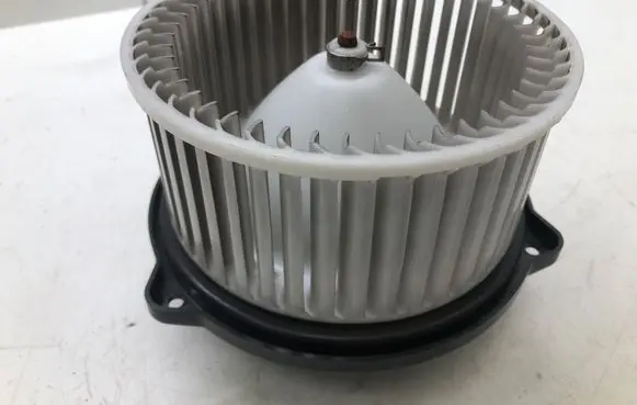 Mazda CX-7 Heater fan/blower 8727000371