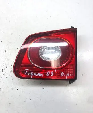 Volkswagen Tiguan Tailgate rear/tail lights 5N0945094B 110623