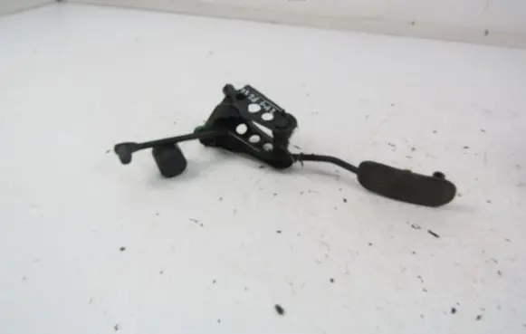 Toyota Yaris Verso Accelerator throttle pedal 