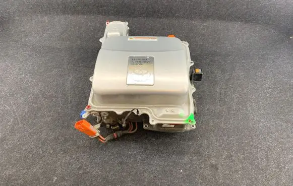 Toyota Prius (NHW20) Voltage converter inverter G920047111