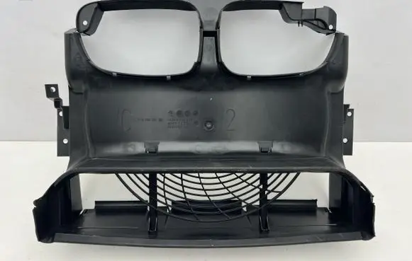 BMW 3 E46 Radiator trim 8220579