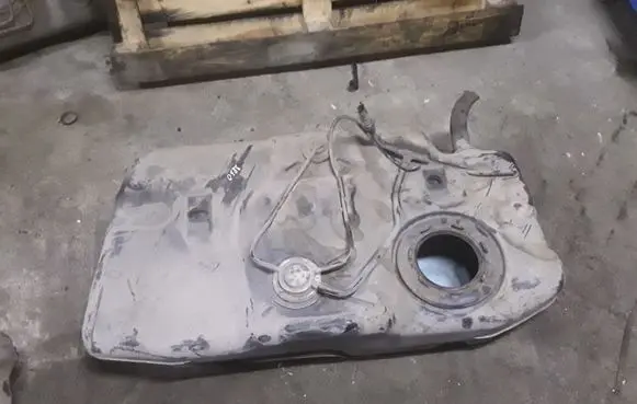 Dodge Caliber Fuel tank 05105335AE