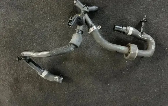 Jaguar I-Pace Engine coolant pipe/hose J9D38D182BD