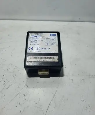 Toyota Corolla Verso AR10 Door control unit/module 897410F010 61B168000 168124852